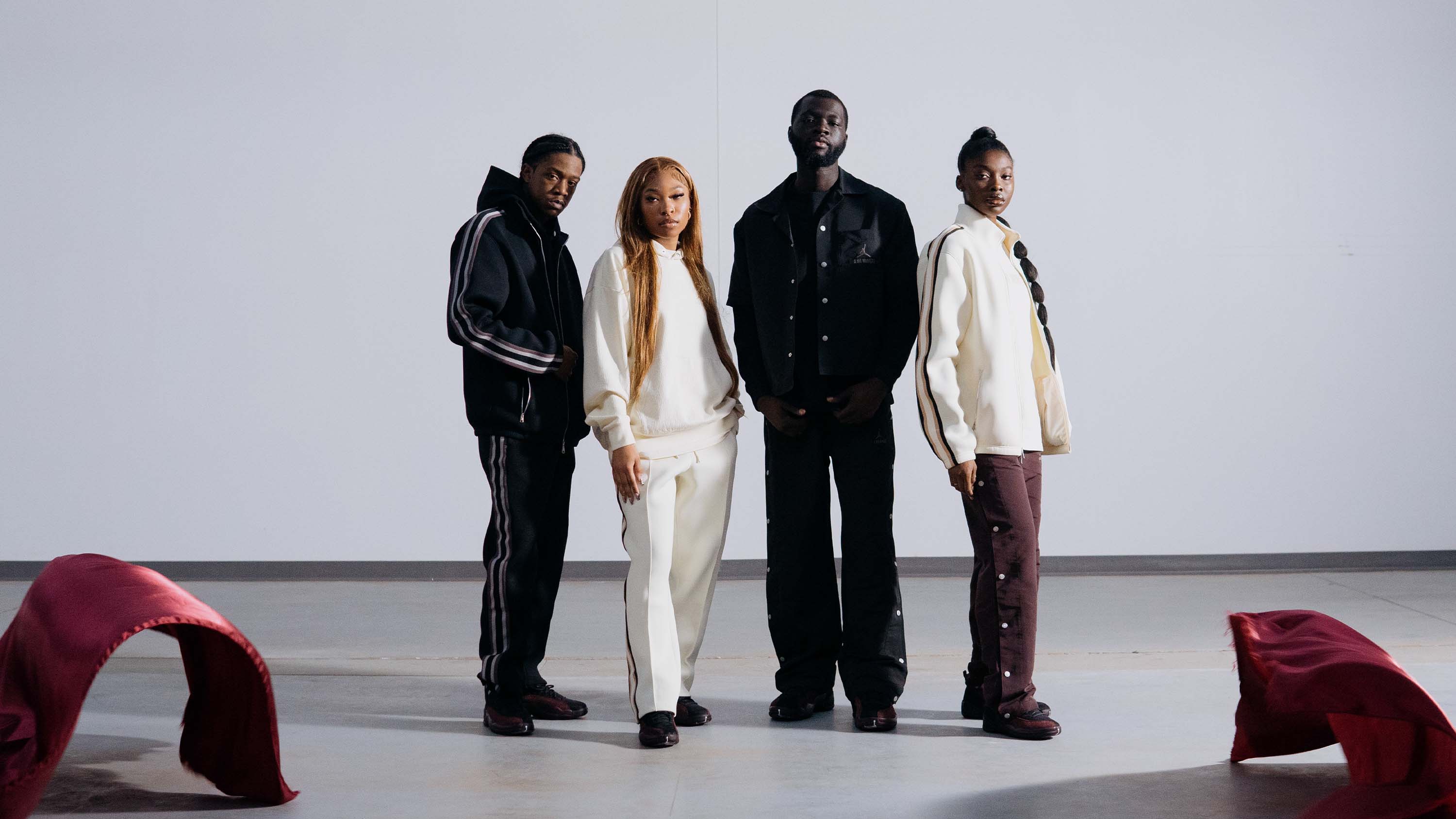 A MA MANIÉRE X JORDAN BRAND XII COLLECTION – Social Status