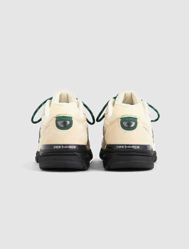 990 V4 "MACADAMIA NUT"