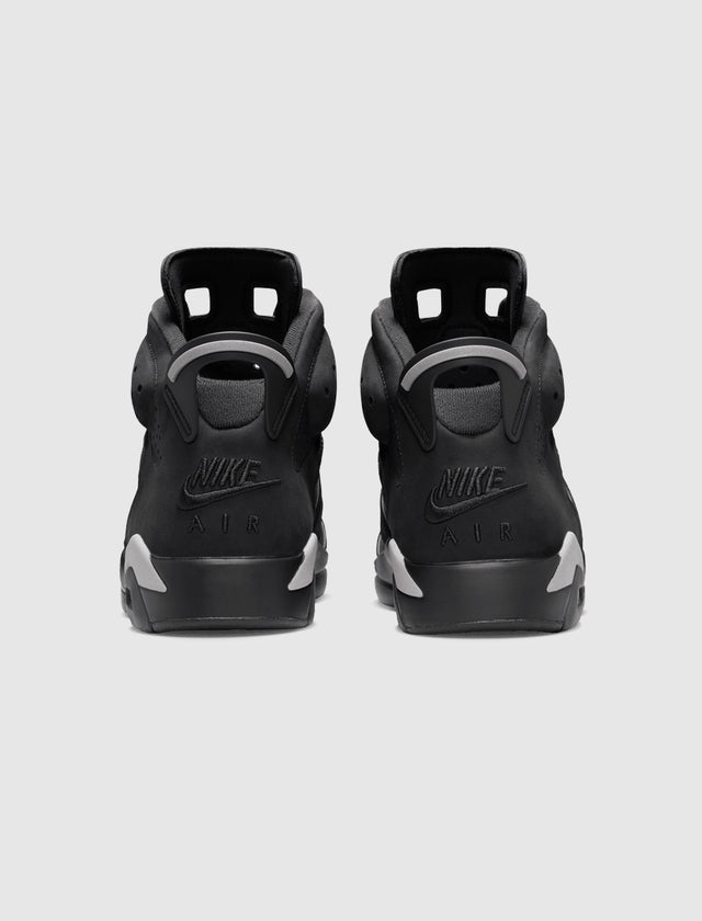 JORDAN 6 レトロ "CAP AND GOWN"