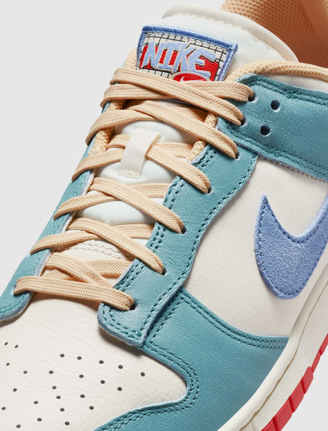 DUNK LOW PREM "PALE IVORY/ ROYAL PULSE/ DENIM TURQUOISE"