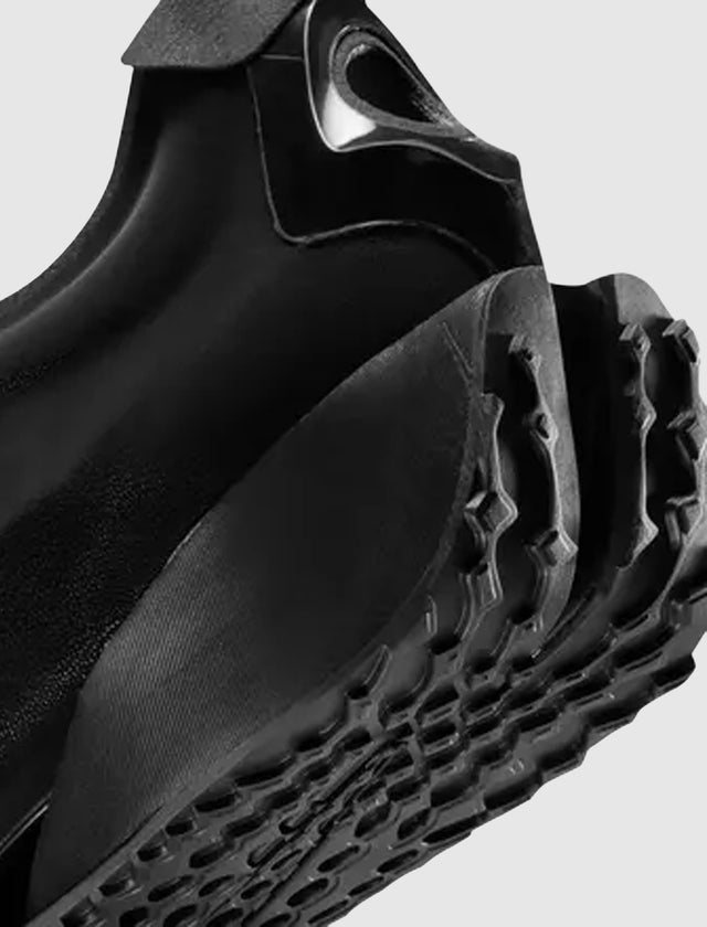 FIRST SIGHT RUN "TRIPLE BLACK"