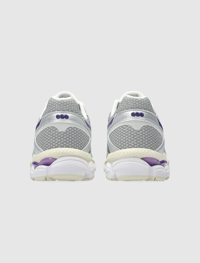 GEL-CUMULUS 16 SUMMIT EXCLUSIVE "CREAM/MALACHITE GREEN"