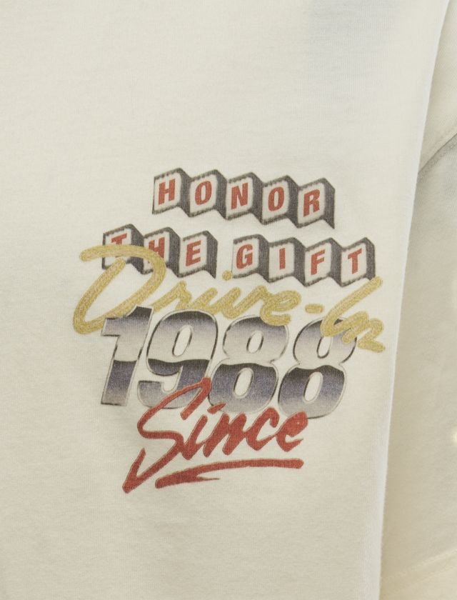 FEATURE PRESENTATION TEE