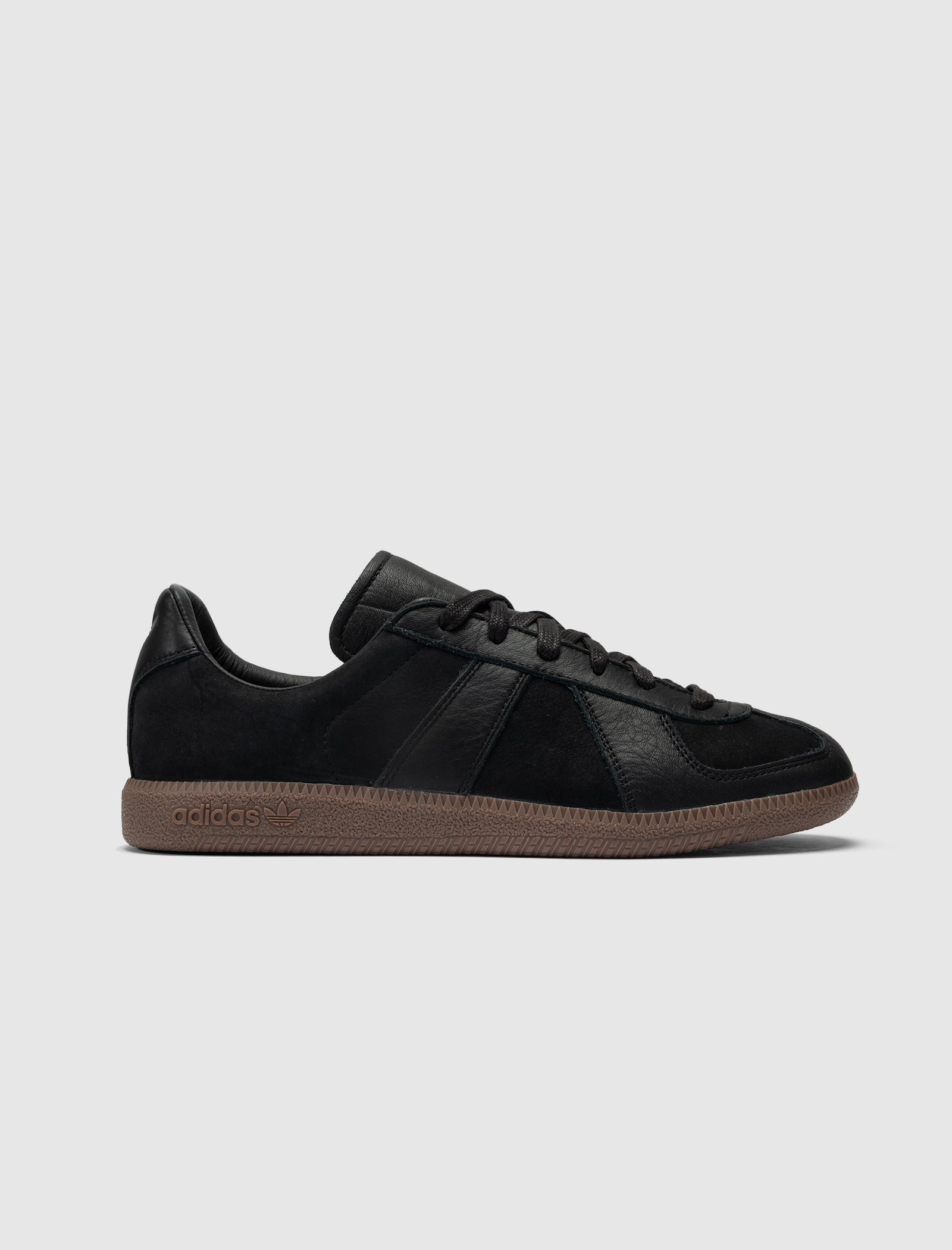 アディダス BW ARMY ブラック スエード BW ARMY – Social Status