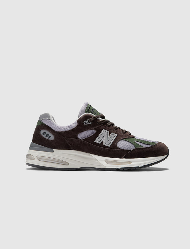 MADE IN UK 991 V2 "LICORICE"