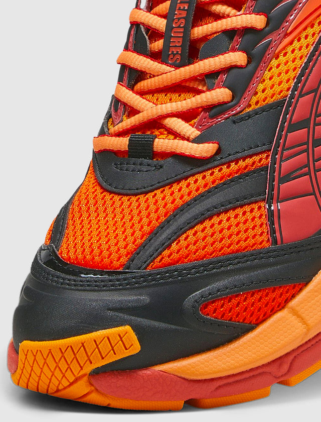 PLEASURES VELOPHASIS LAYERS "CAYENNE PEPPER-ASTRO RED"