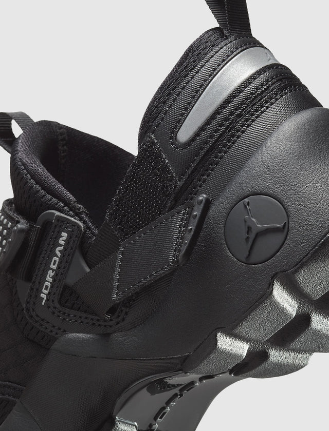 WOMEN'S JORDAN TRUNNER LX "BLACK"