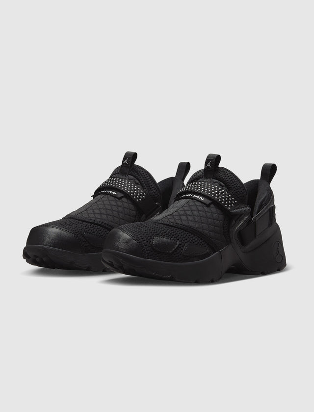 WOMEN'S JORDAN TRUNNER LX "BLACK"