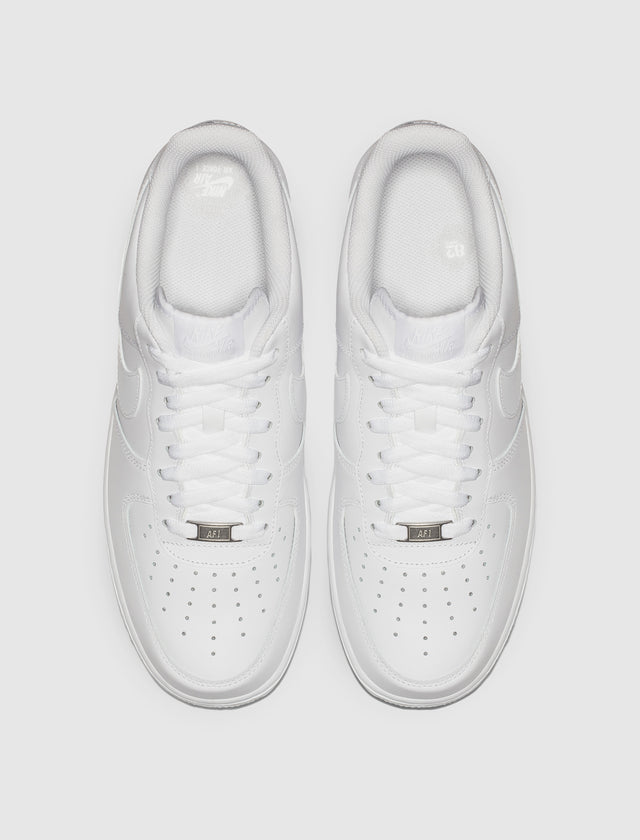 NIKE AIR FORCE 1 '07