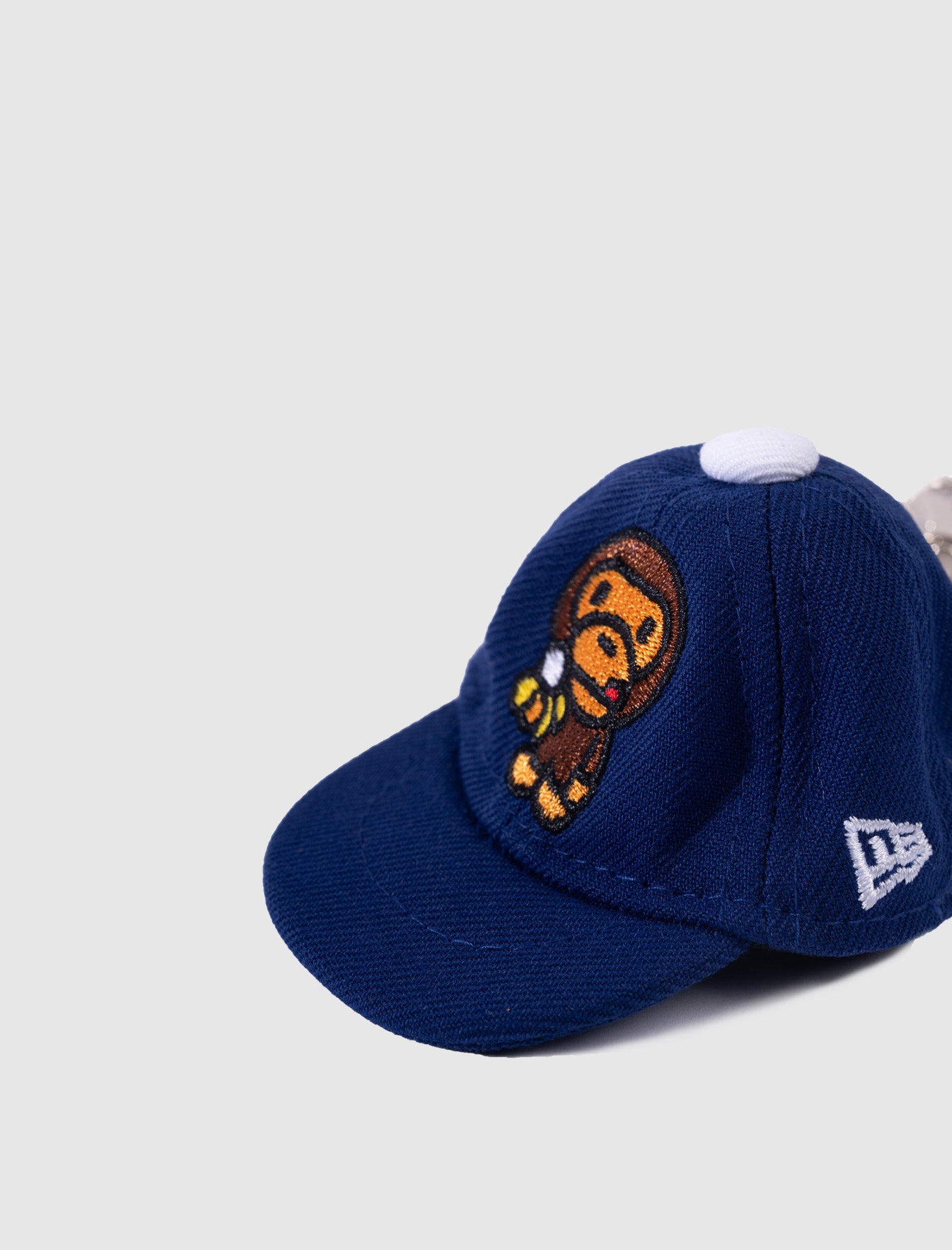 A BATHING APE x NEW ERA MILO KEYCHAIN – Social Status