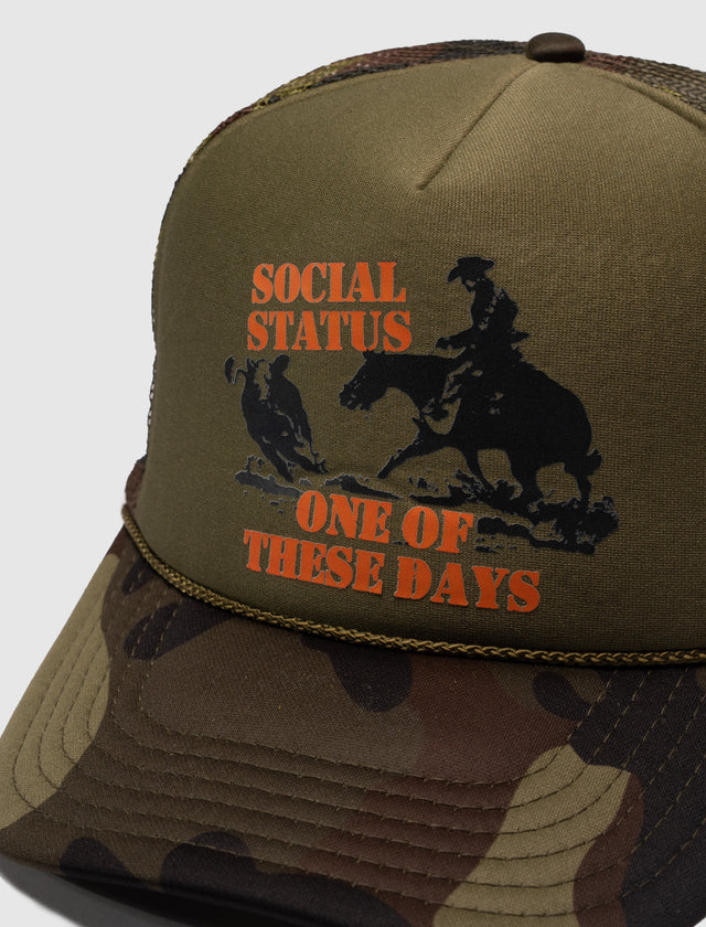 ROUND UP TRUCKER HAT