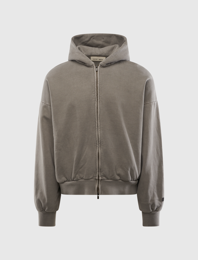 HOODIES & SWEATSHIRTS