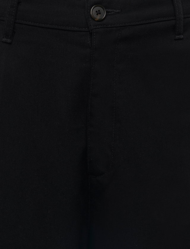 3/4 CUT OFF SHORTS