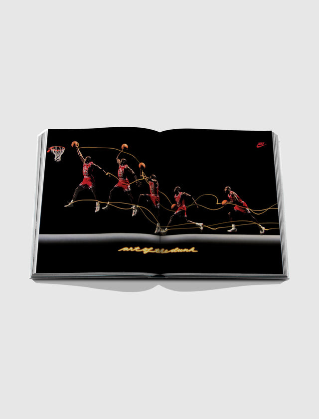 AIR JORDAN CLASSIC BOOK