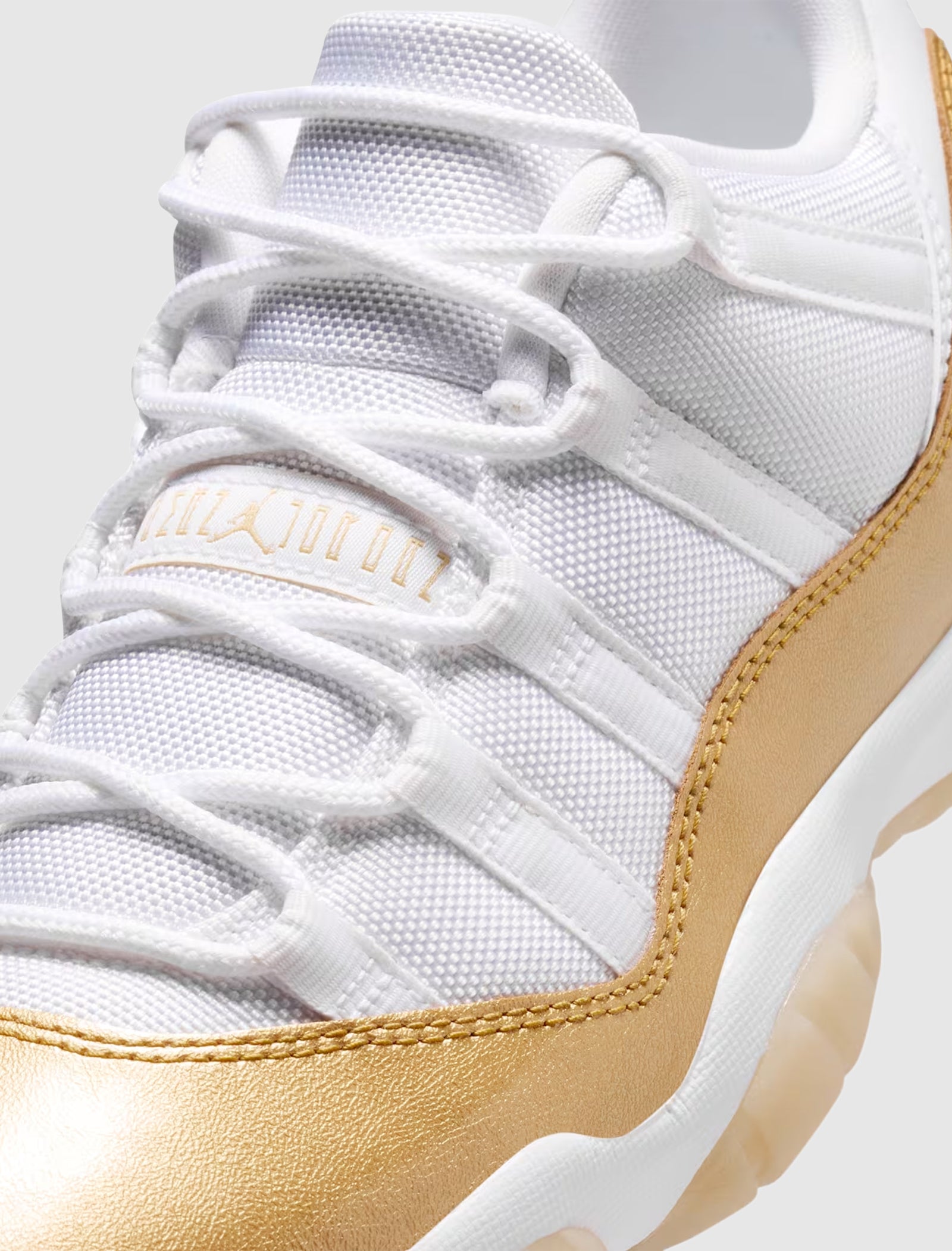 WOMEN'S AIR JORDAN 11 RETRO LOW 