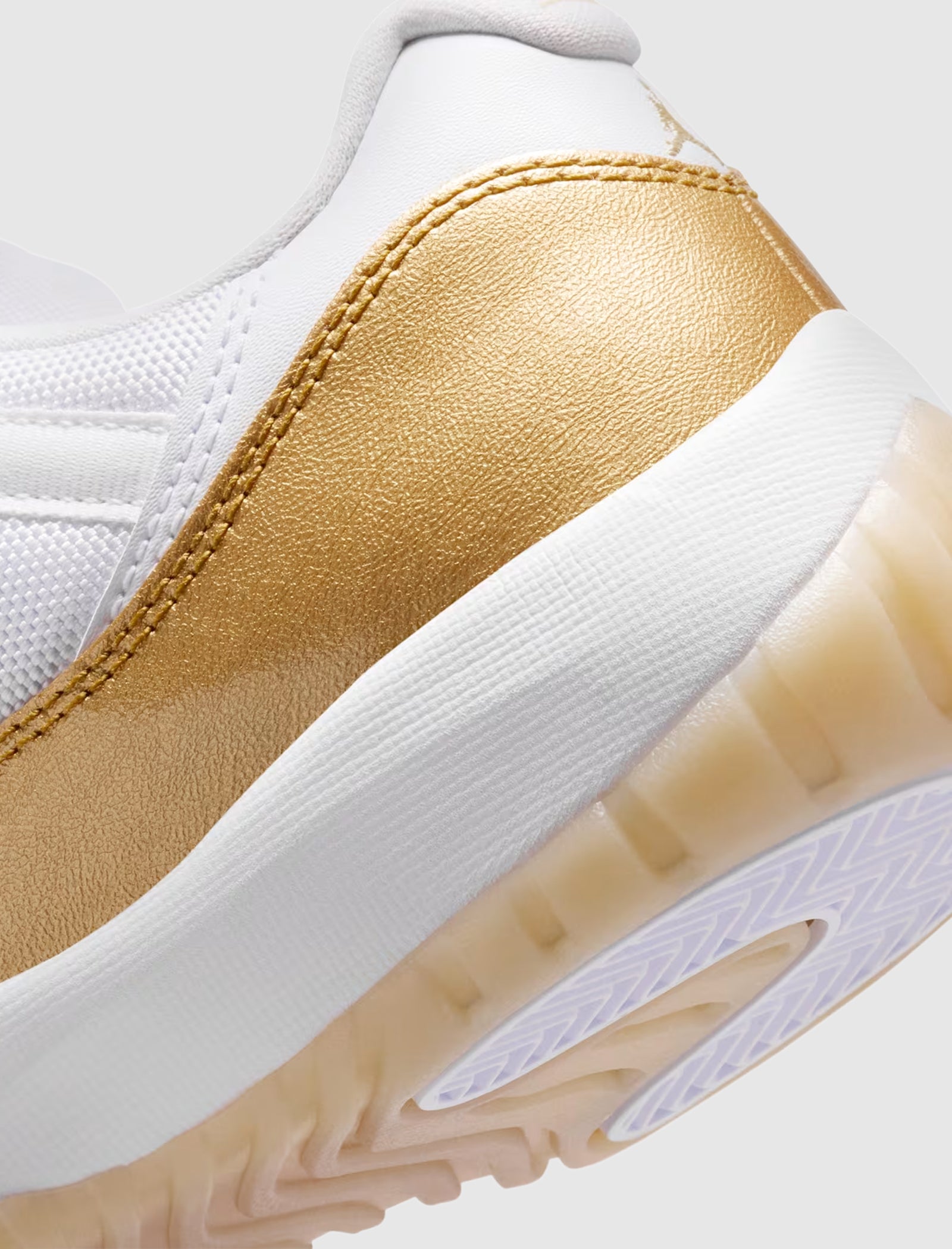 WOMEN'S AIR JORDAN 11 RETRO LOW 