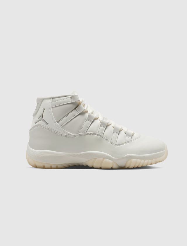 WOMEN'S AIR JORDAN 11 RETRO