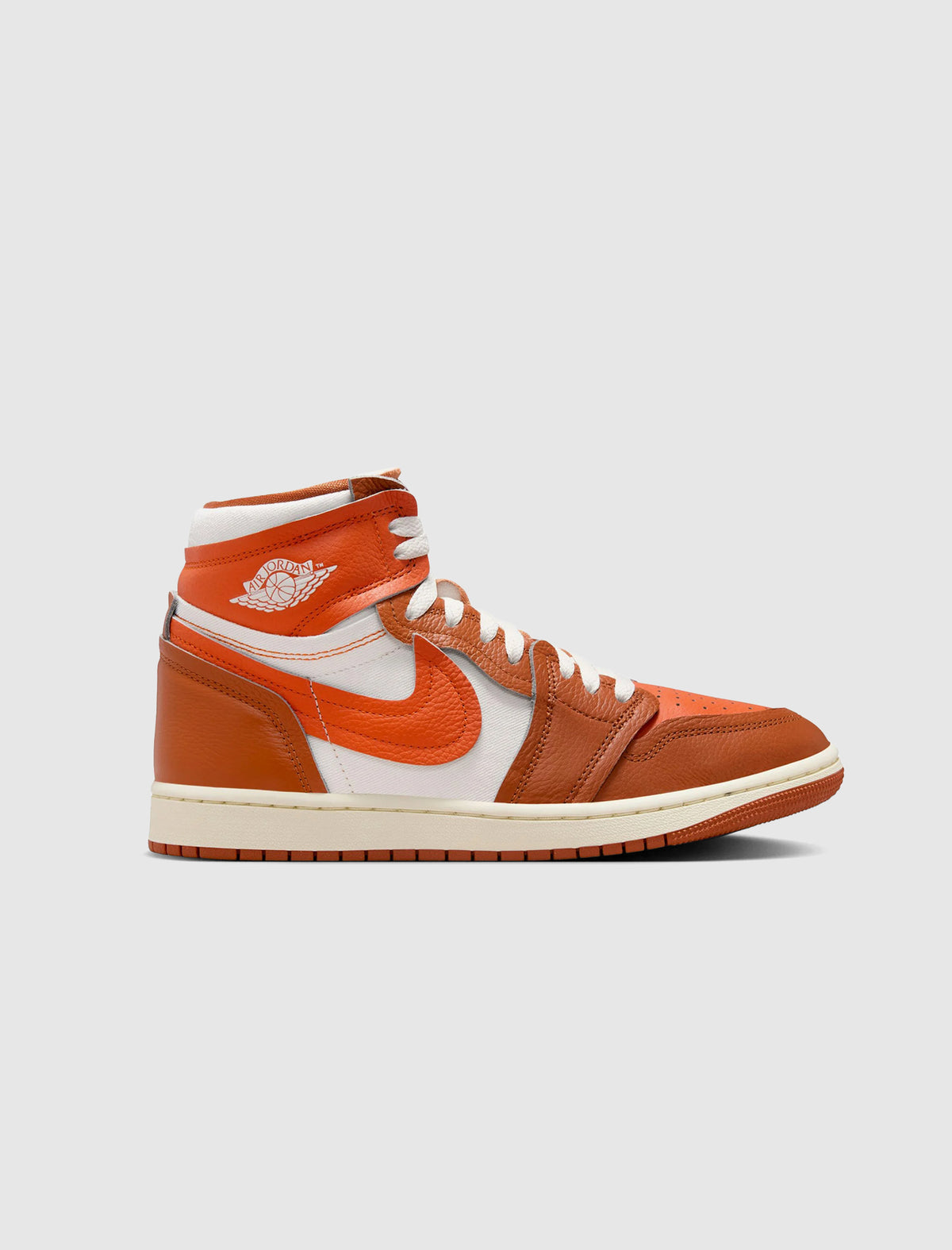 Nike Jordan 1 High-Top Sneakers in Orange and White Jordan DO9369-101 Air Jordan 1 High OG Starfish Womens  main image 2