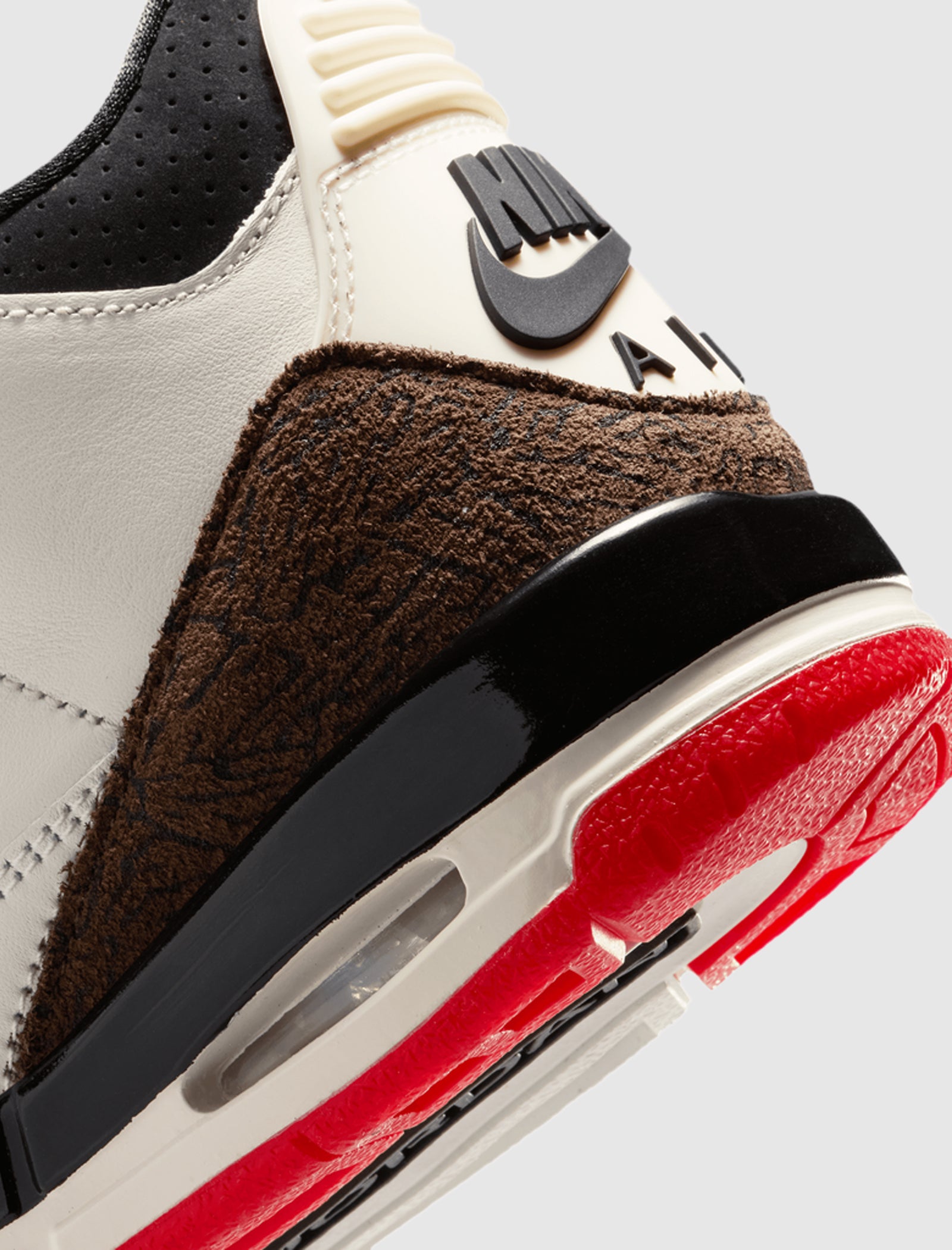 AIR JORDAN 3 RETRO 