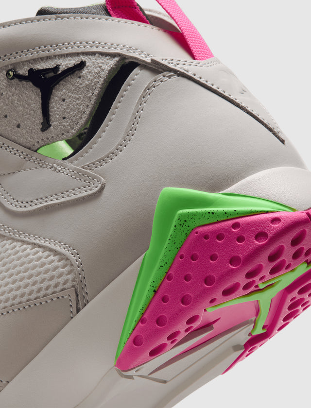 AIR JORDAN 7 RETRO