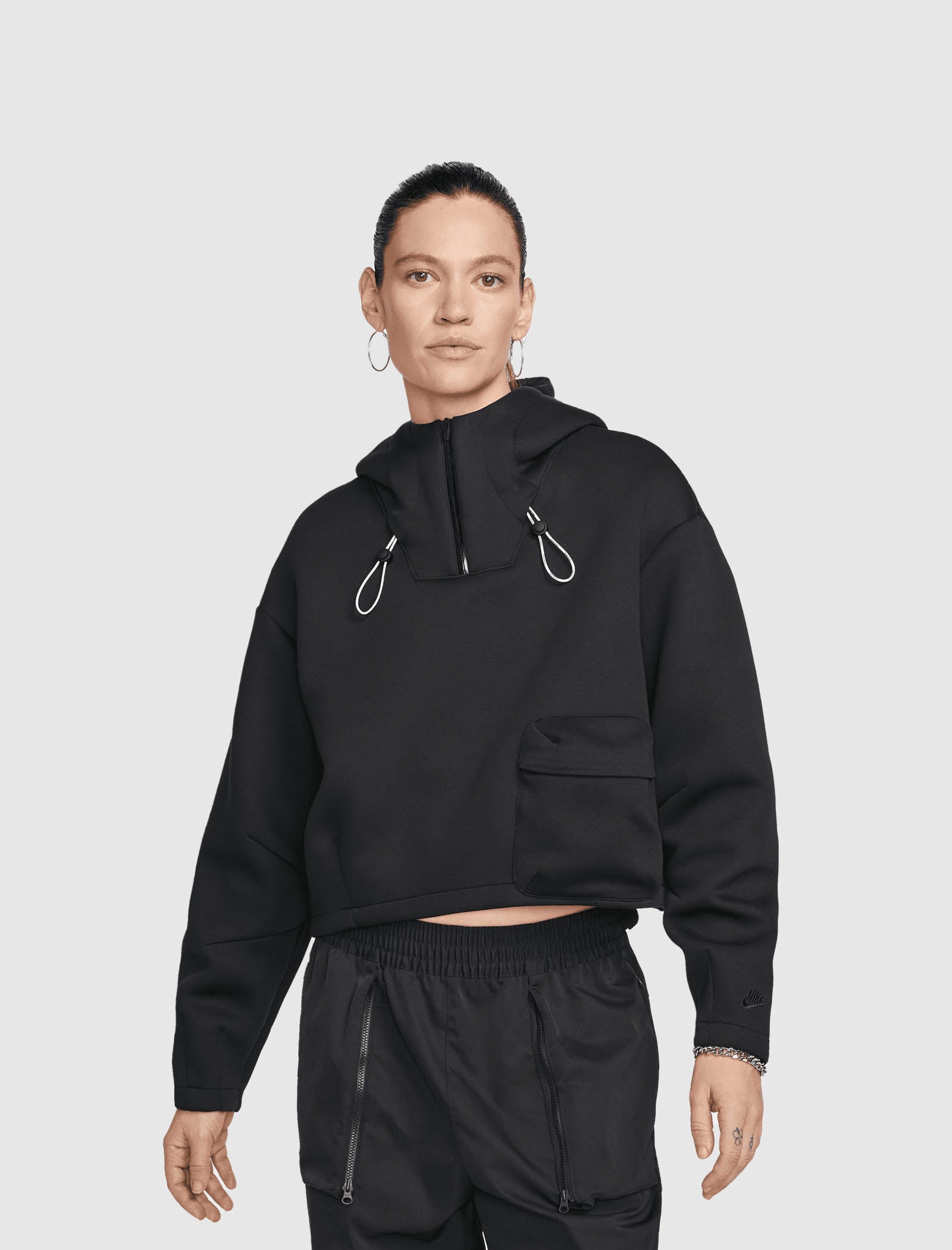 NIKE WOMEN'S SPORTSWEAR TECH