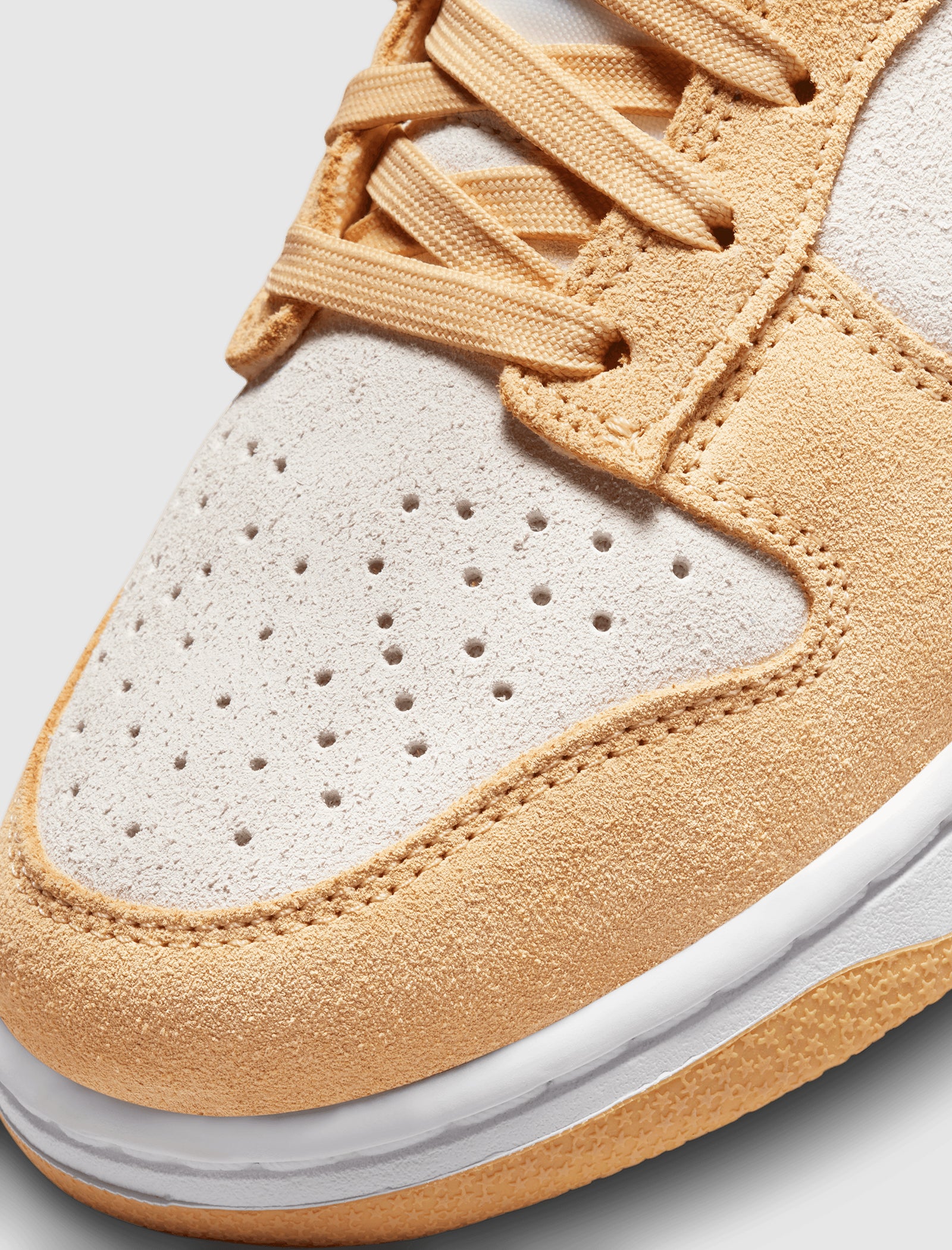 WOMEN'S DUNK LOW LX "GOLD SUEDE"