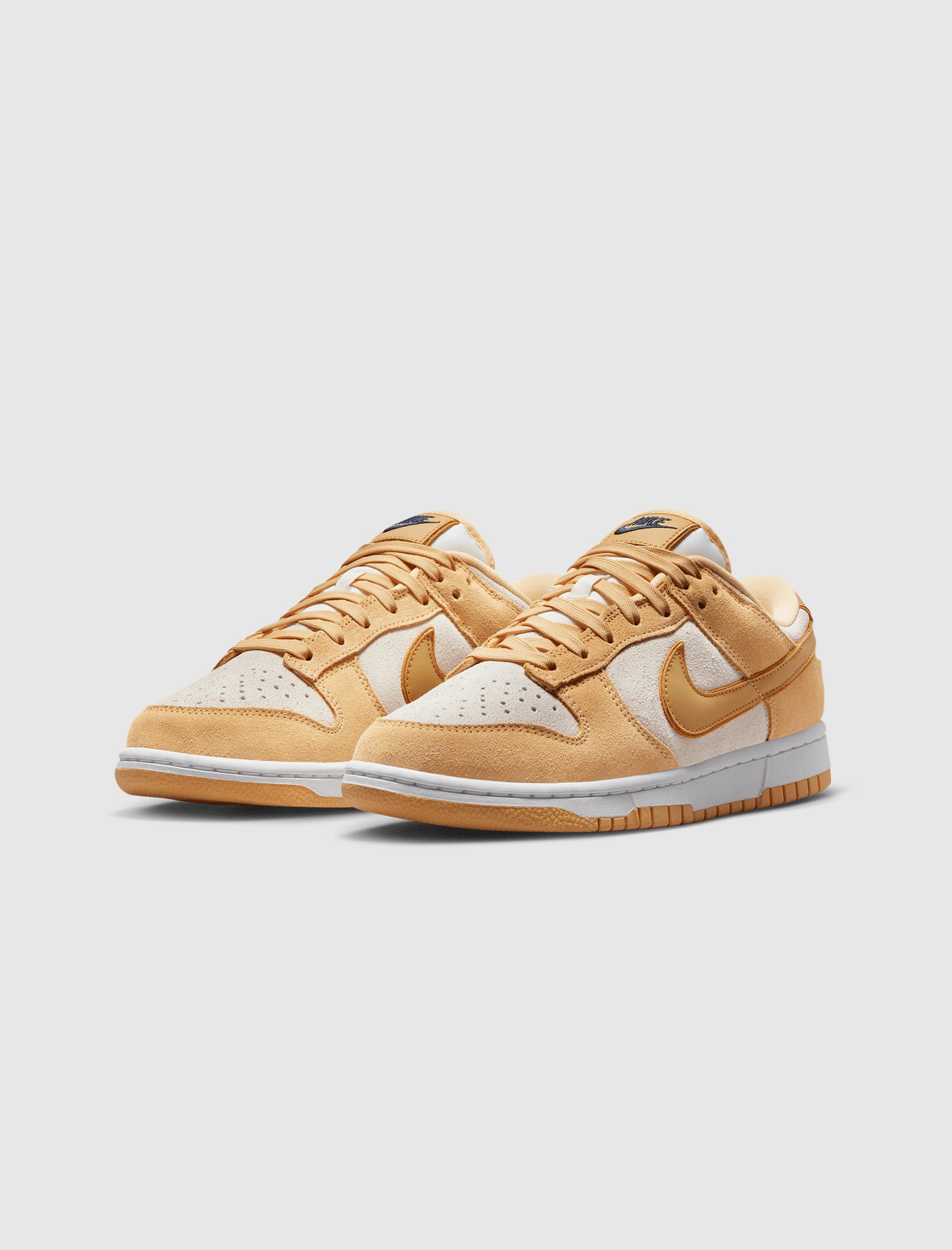 WOMEN'S DUNK LOW LX "GOLD SUEDE"