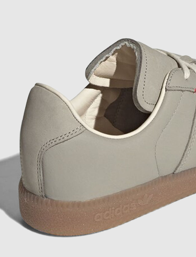 HARTCOPY X BW ARMY "SESAME/CHALK WHITE/GUM"