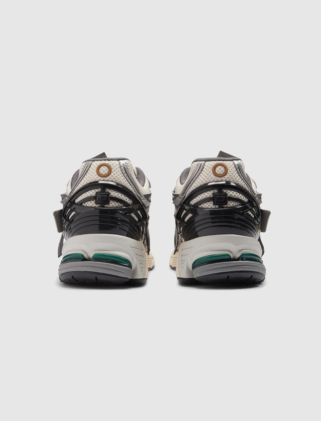 1906A "SILVER METALLIC"