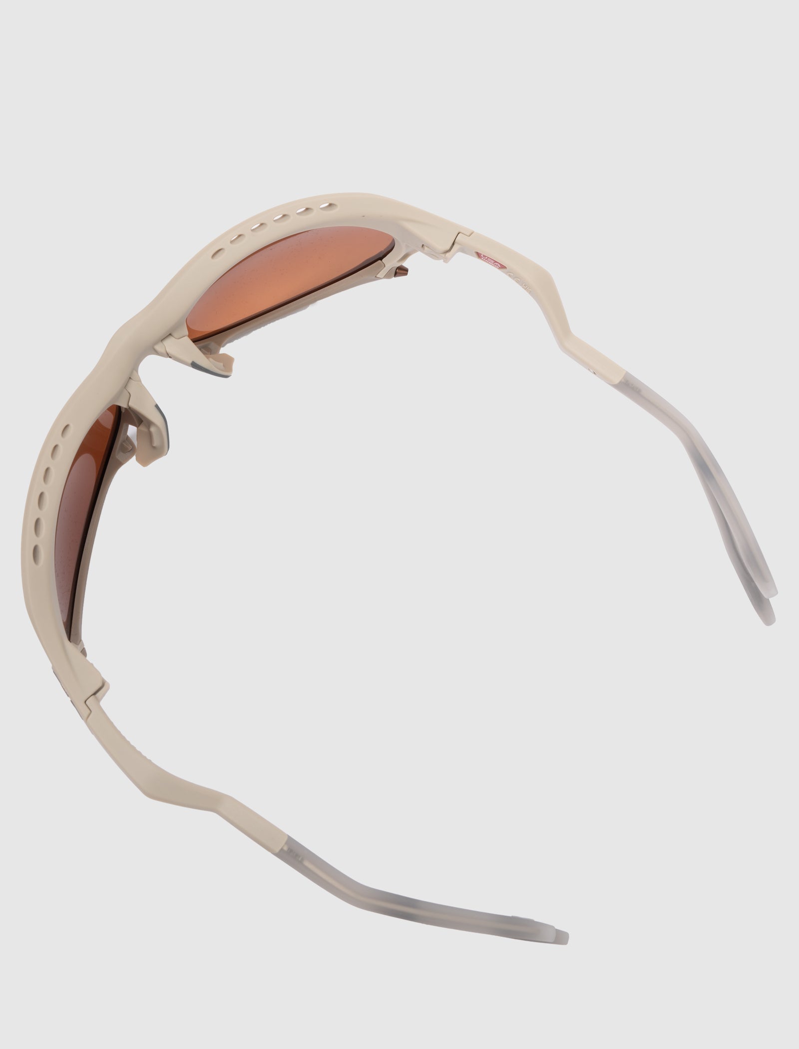 OAKLEY PLANTARIS – Social Status