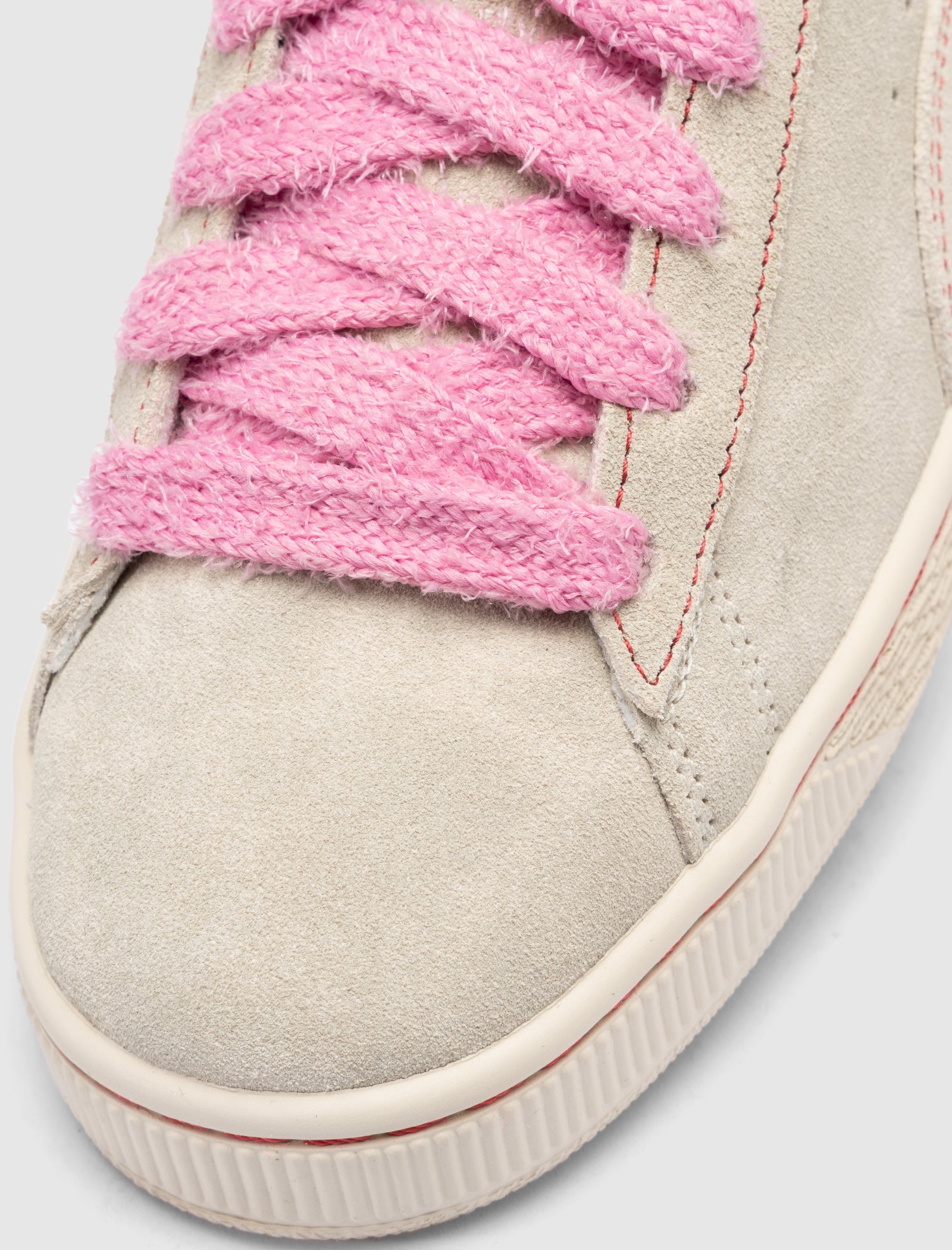 THE WHITAKER GRP SUEDE CODA ECHO POINTS ALPINE SNOW – Social Status