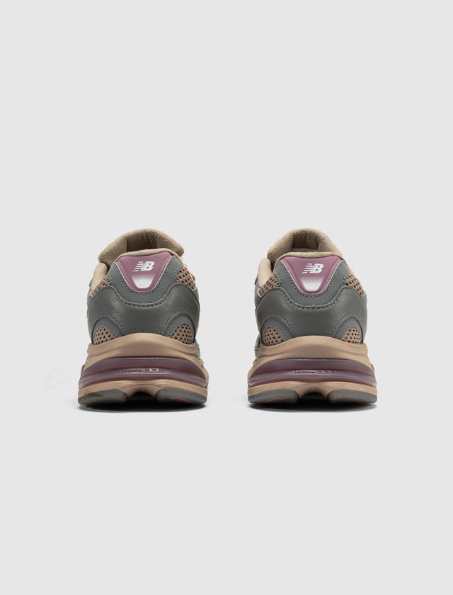 TWG NEW BALANCE 2010 "OSTRICH"