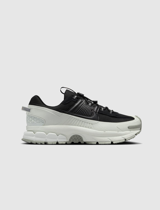 ZOOM VOMERO ROAM "BLACK/ LIGHT SILVER"