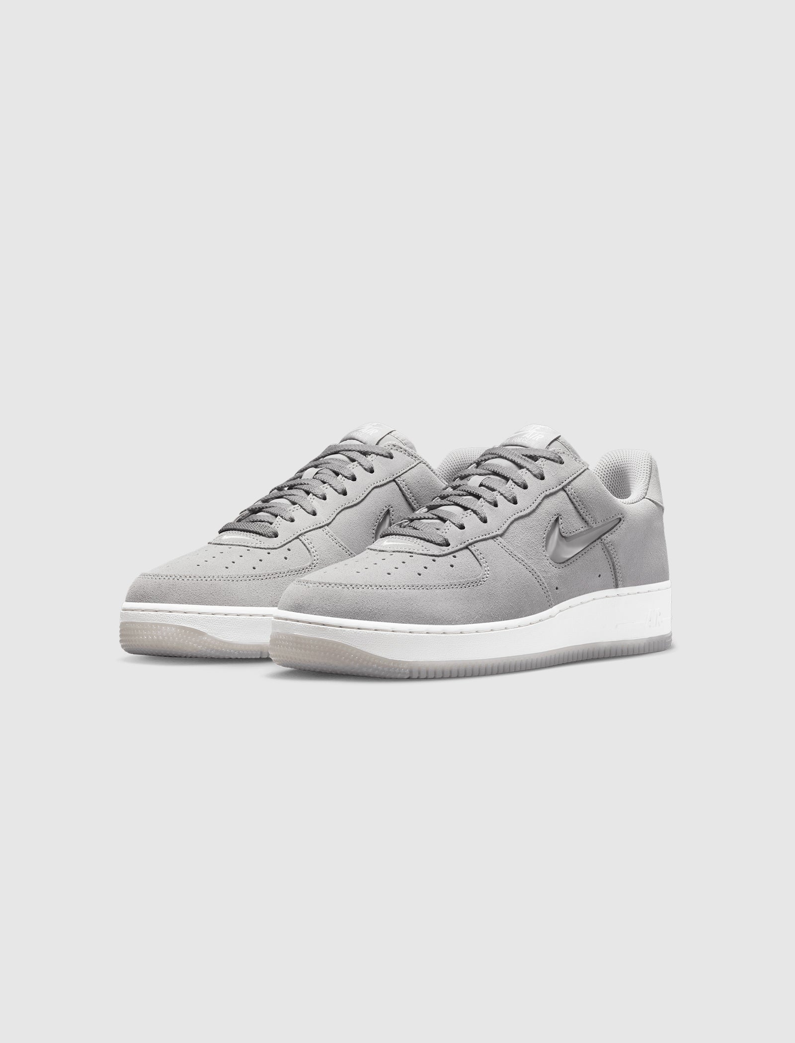 AIR FORCE 1 LOW RETRO COLOR OF THE MONTH "LIGHT SMOKE GREY"