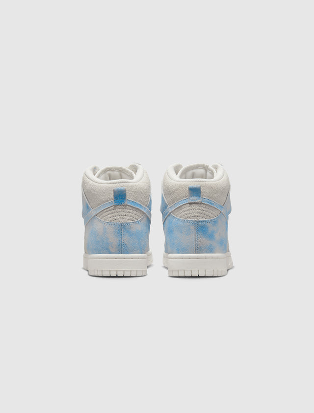 WOMEN'S NIKE DUNK HIGH SE "CLOUDS"